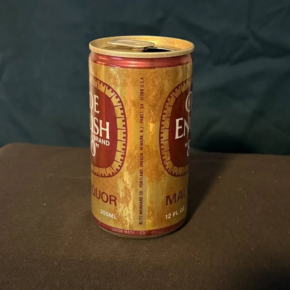 Olde English 800 Malt Liquor vintage beer can